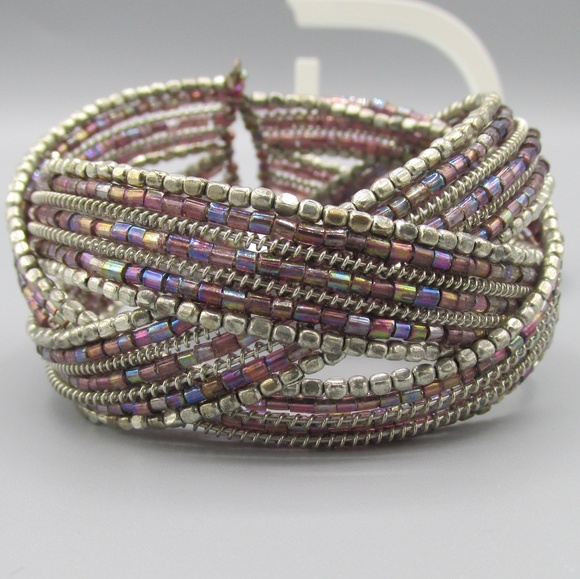 Jewelry - Silver & purple bead bracelet